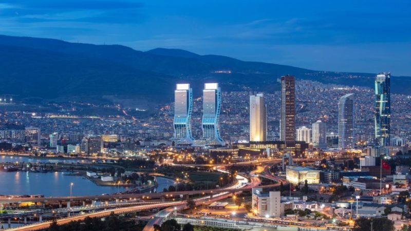 Turkish Airlines İzmir Office in Turkey