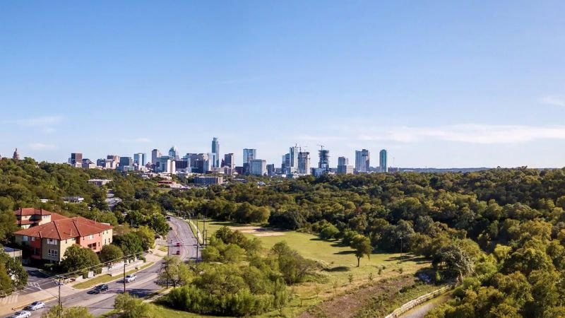 Frontier Airlines Pease Office in Minnesota