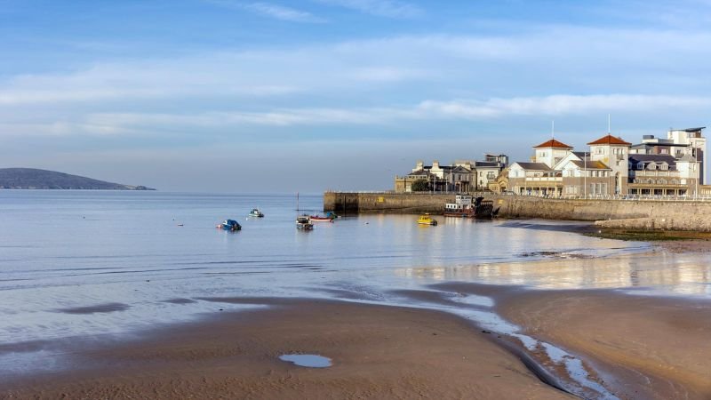 Latam Airlines Weston-super-Mare Office in England