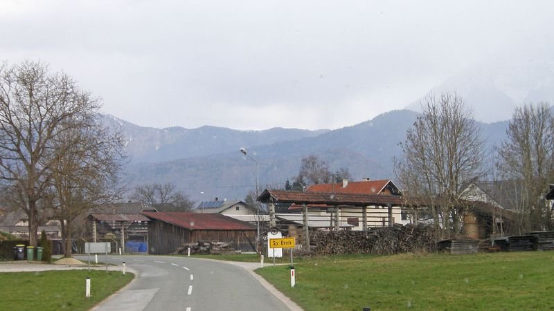 Lufthansa Airlines Zgornji Brnik Office in Slovenia