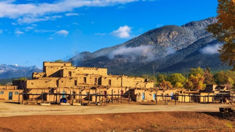 Contour Airlines Taos Office in New Mexico